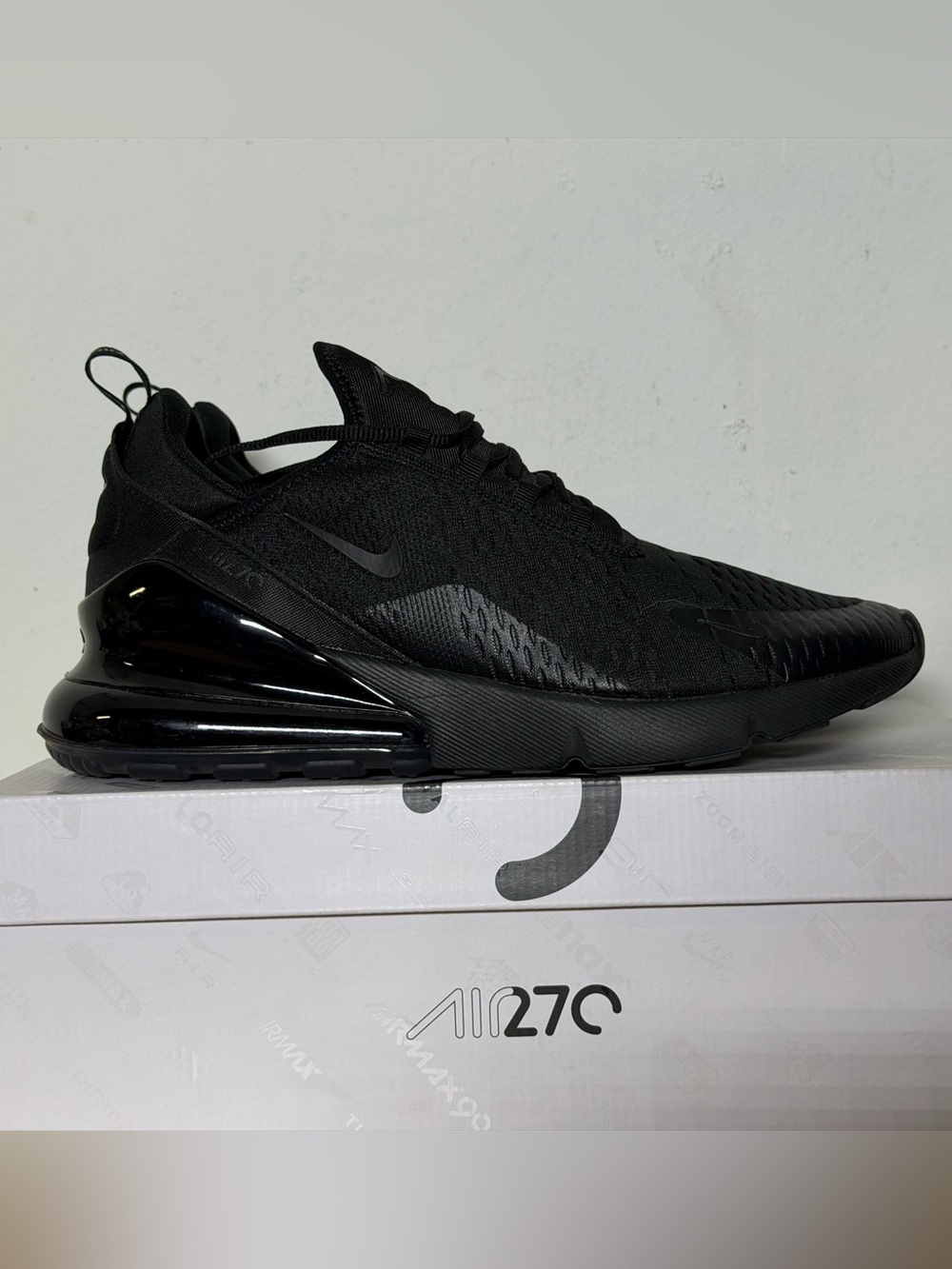 NIKE Air Max 270 Triple Black Sneakers AH8050-005 Men's Size 12 Worn 1x Casually